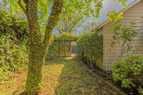 1003 Wellesley Ave, Modesto, CA 95350 photo 12