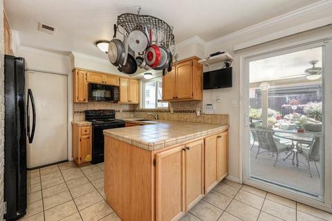 5506 Saint Charles Dr, Carmichael, CA 95608 photo 17