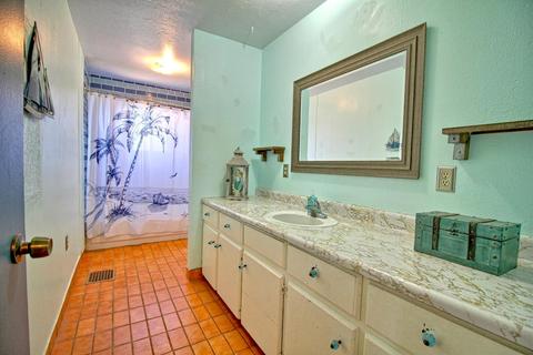 3300 E Redwood Rd, Ceres, CA 95307 photo 12