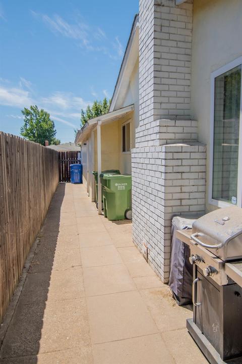 813 Meladee Ln, Galt, CA 95632 photo 11
