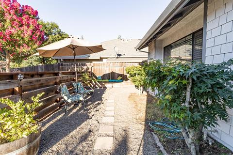 1636 Edgebrook Dr, Modesto, CA 95354 photo 2