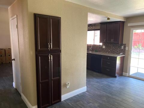 1216 Dezzani Ln, Modesto, CA 95358 photo 8
