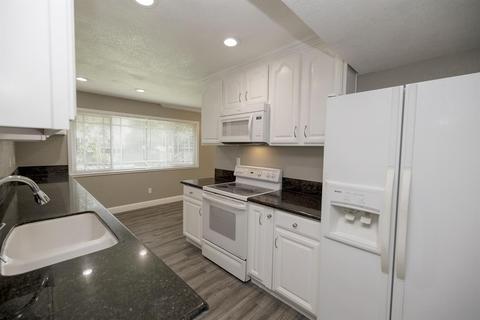 1805 E Orangeburg Ave, Modesto, CA 95355 photo 23