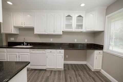 1805 E Orangeburg Ave, Modesto, CA 95355 photo 20