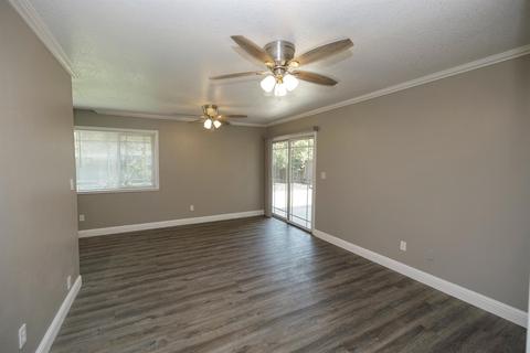 1805 E Orangeburg Ave, Modesto, CA 95355 photo 13