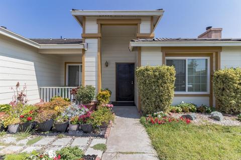 831 Saint Andrew St, Lathrop, CA 95330 photo 2