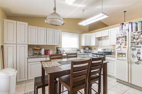 831 Saint Andrew St, Lathrop, CA 95330 photo 3