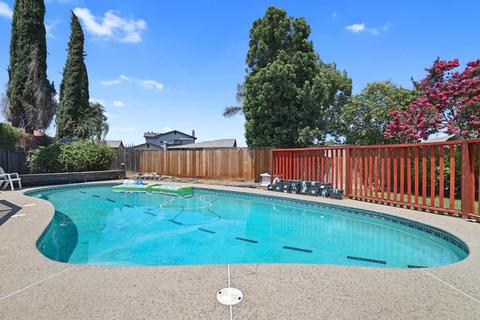 1481 Hampton Pl, Manteca, CA 95336 photo 2