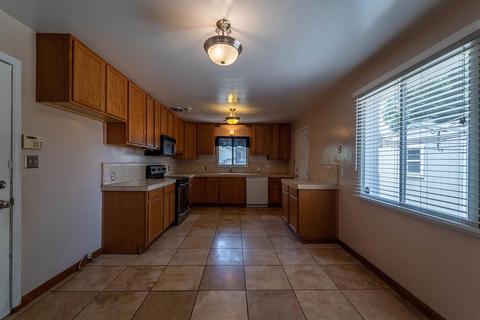 2309 Ada St, Modesto, CA 95354 photo 1