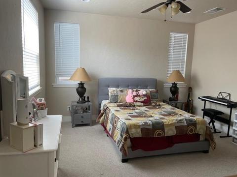 215 N Locust Ave, Ripon, CA 95366 photo 4