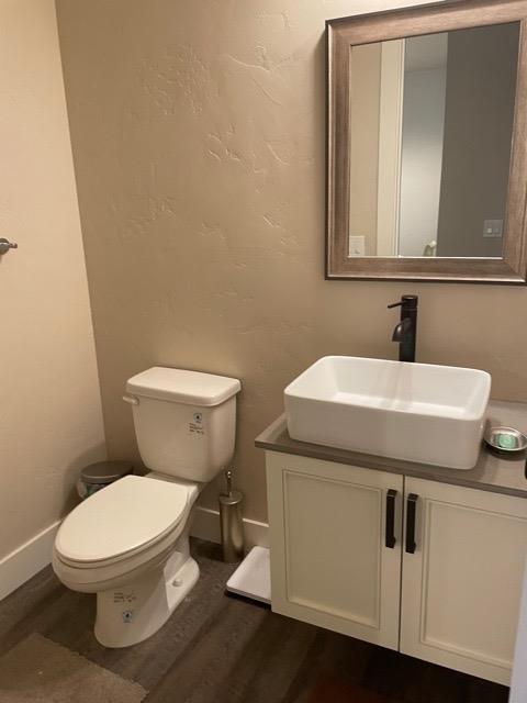 215 N Locust Ave, Ripon, CA 95366 photo 5