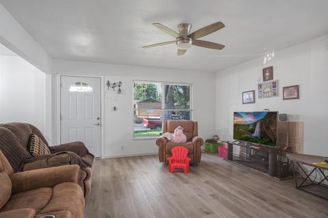 1610 Nian Way, Modesto, CA 95351 photo 4