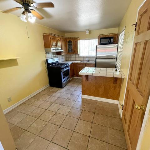 2035 E Myrtle St, Stockton, CA 95205 photo 17