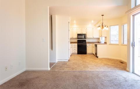 561 Renaissance Dr, Tracy, CA 95376 photo 8
