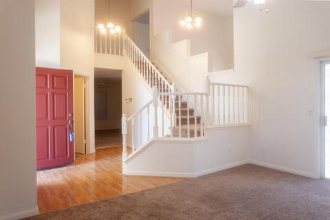 561 Renaissance Dr, Tracy, CA 95376 photo 3