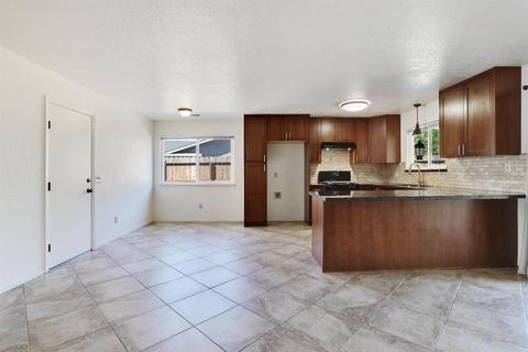 1005 Shadow Ridge Dr, Modesto, CA 95351 photo 12