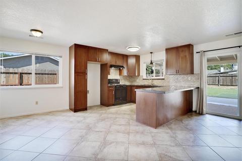1005 Shadow Ridge Dr, Modesto, CA 95351 photo 10