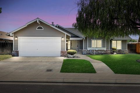 2753 Riverbend Dr, Modesto, CA 95351 photo 4