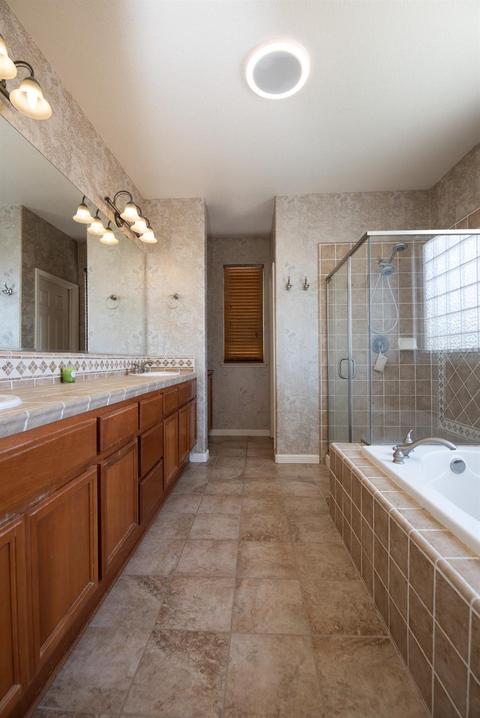 621 Otis Dr, Ripon, CA 95366 photo 32