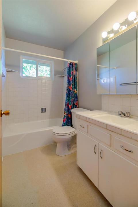 5651 Valhalla Dr, Carmichael, CA 95608 photo 18