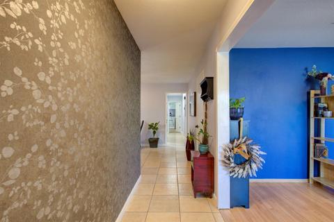 714 S Wilma Ave, Ripon, CA 95366 photo 6