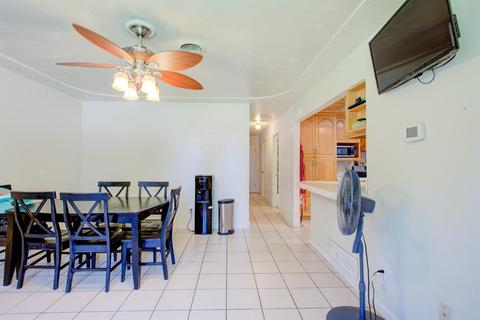 930 E C St, Oakdale, CA 95361 photo 7