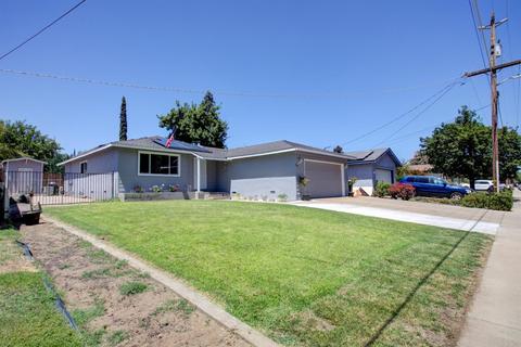 930 E C St, Oakdale, CA 95361 photo 2