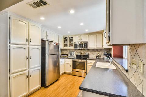 3845 Emperor Ln, Modesto, CA 95356 photo 15