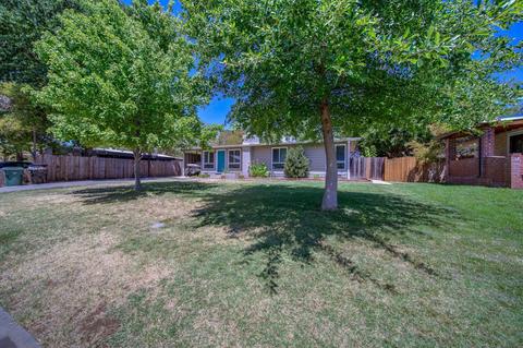 4825 Saint Lynn Ln, Carmichael, CA 95608 photo 3