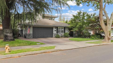 211 S Crescent Ave, Lodi, CA 95240 photo 2