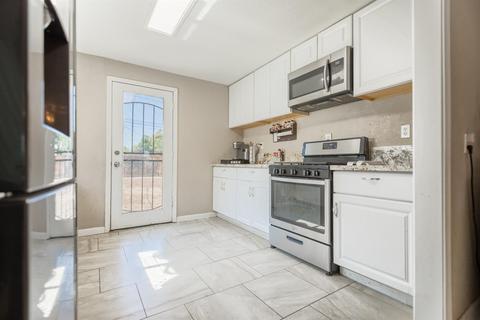 1116 Avalon Ave, Modesto, CA 95351 photo 10