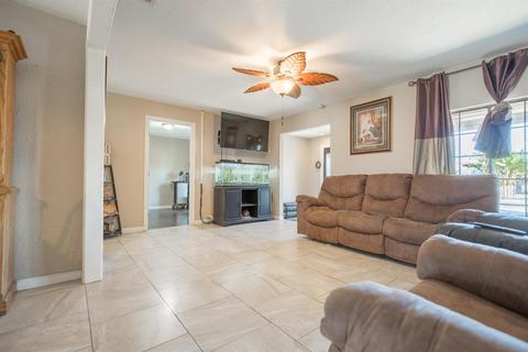 1116 Avalon Ave, Modesto, CA 95351 photo 9