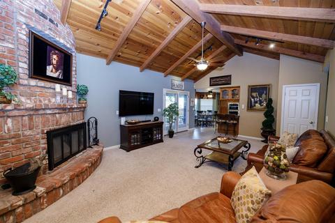 1946 Peacock Dr, Turlock, CA 95382 photo 9