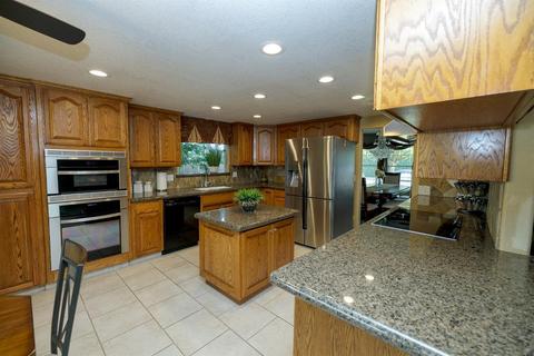 1946 Peacock Dr, Turlock, CA 95382 photo 12
