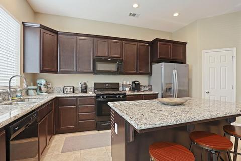 2084 Oleander Ave, Manteca, CA 95337 photo 4