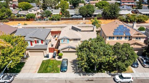 960 Traditions St, Tracy, CA 95376 photo 2