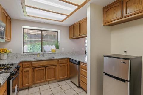 3833 Emperor Ln, Modesto, CA 95356 photo 18