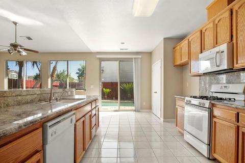 1700 Treehaven Ln, Tracy, CA 95376 photo 5