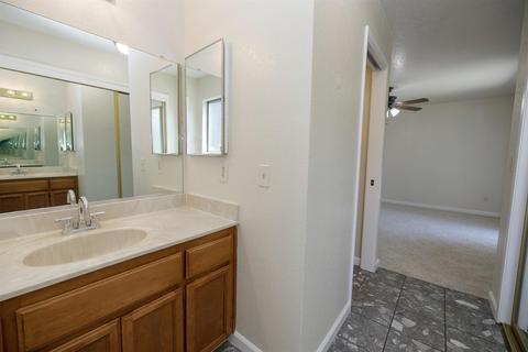 1324 October Way, Modesto, CA 95358 photo 32