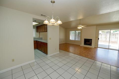 1324 October Way, Modesto, CA 95358 photo 16