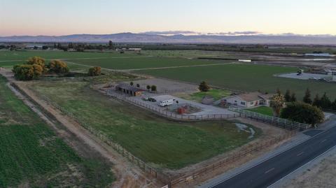 6588 Trahern Rd, Manteca, CA 95337 photo 37