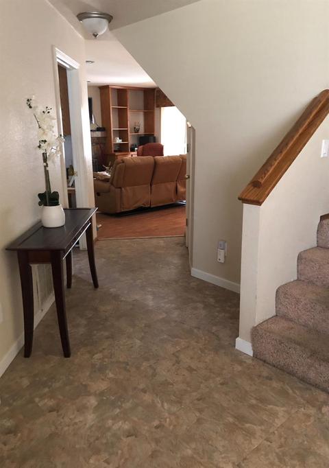 928 Spring Brook Ct, Modesto, CA 95351 photo 4