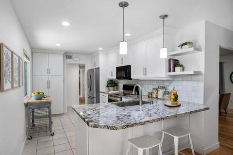 1104 Los Robles St, Davis, CA 95618 photo 8