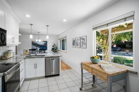 1104 Los Robles St, Davis, CA 95618 photo 10