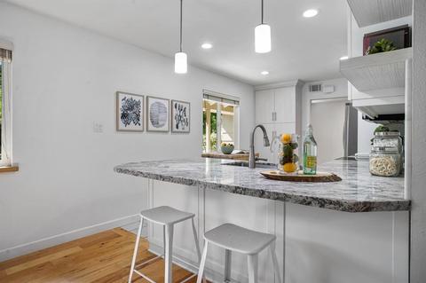 1104 Los Robles St, Davis, CA 95618 photo 9