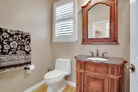 2410 Galway Ct, Tracy, CA 95304 photo 8