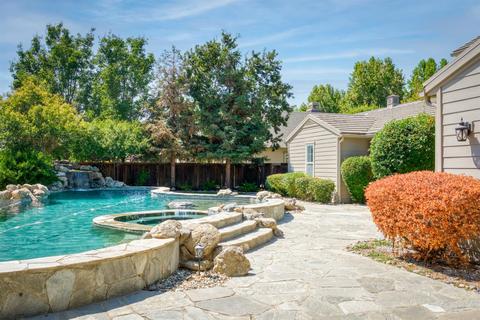 1864 Fairway Oaks Dr, Ripon, CA 95366 photo 17