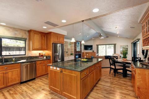 2812 Corona Dr, Davis, CA 95616 photo 18