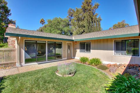 2812 Corona Dr, Davis, CA 95616 photo 4