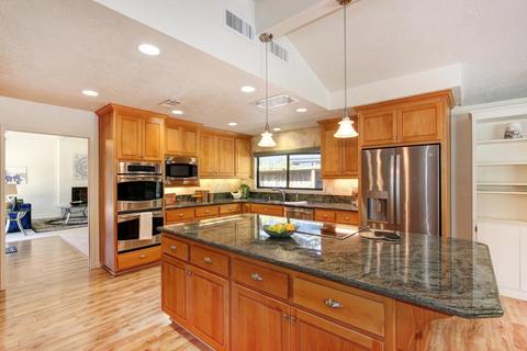 2812 Corona Dr, Davis, CA 95616 photo 13